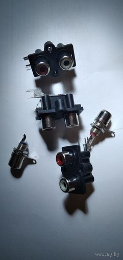 Разъёмы RCA.