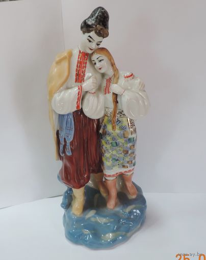 Статуэтка фарфоровая "Майская ночь" 60-е годы Украина. Высота 29 см. Целая, без реставрации.