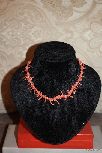 Коралловые бусы, длина 40 см., застёжка рабочая.