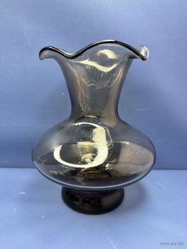 Ваза темное стекло