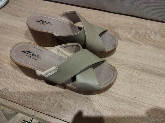 Шлёпанцы женские