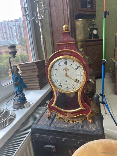 Старинные каминные часы . Механические