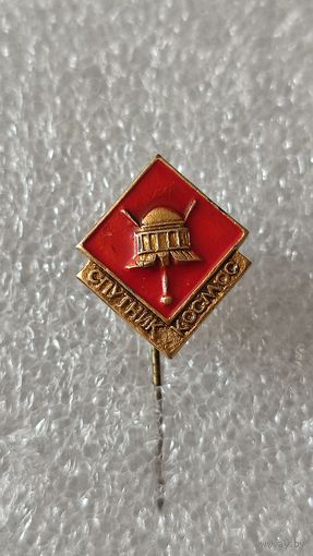 Значек знак Спутник космос