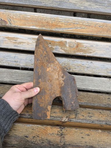 Старинный топор, потёс, склюд