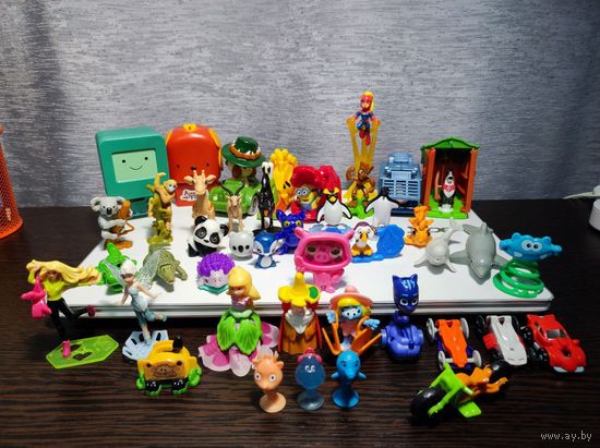 Фигурка игрушка киндер Kinder Joy грут марвел звери животные пингвин миньон