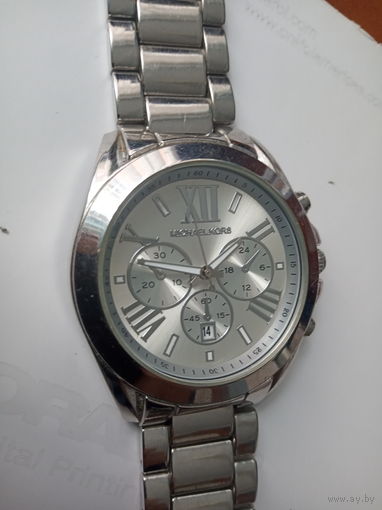 Наручные часы MICHAEL KORS.