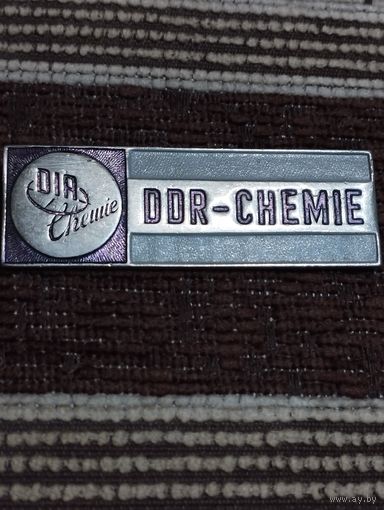 Знак  ГДР- ХИМИЯ .