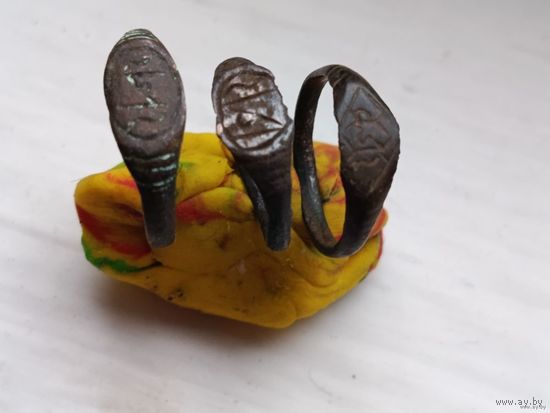 3 стариных колечка