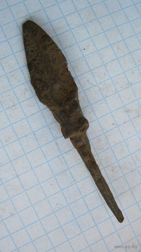 Древний наконечник стрелы.Железо.