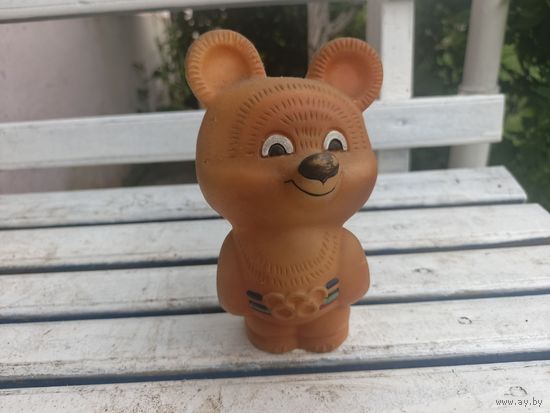 Резиновая игрушка Олимпийский Мишка.