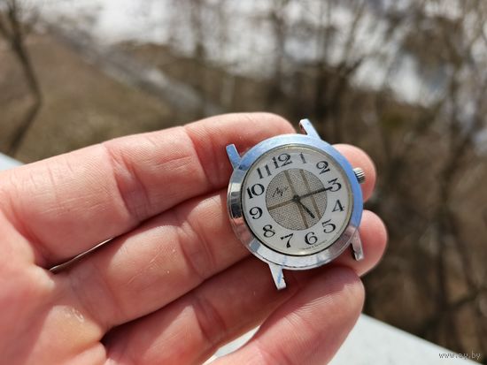 Часы Луч. На ходу.