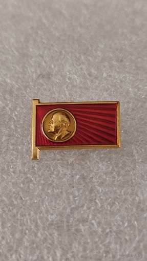 Значек знак Ленин,200 лотов с 1 рубля!!!