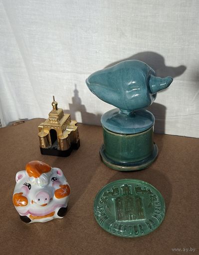 Сувениры ,статуэтки ,керамика, фарфор ,стекло