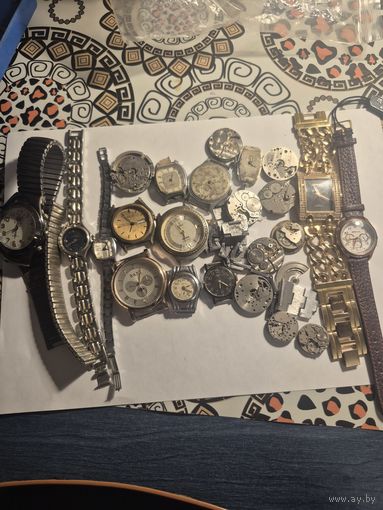 Часы и запчасти. Есть рабочие есть ремонт