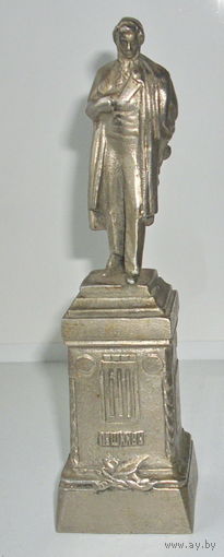 Памятник Пушкину.