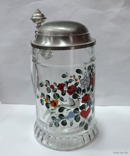 Кружка пивная на 0.5 литра 70-е годы Германия. Высота 18 см.