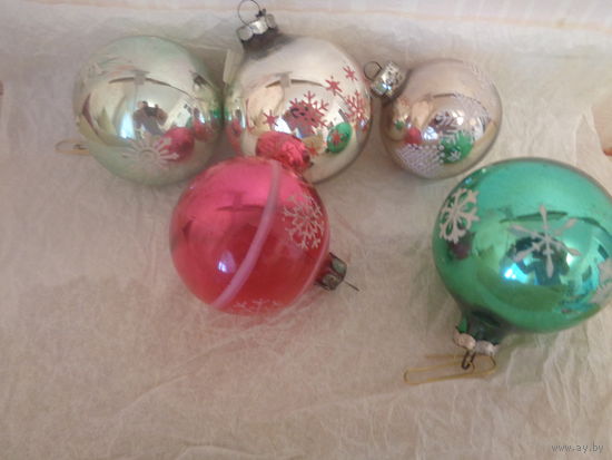 Шары с рисунком "Снежинка". Торги с 1 руб.