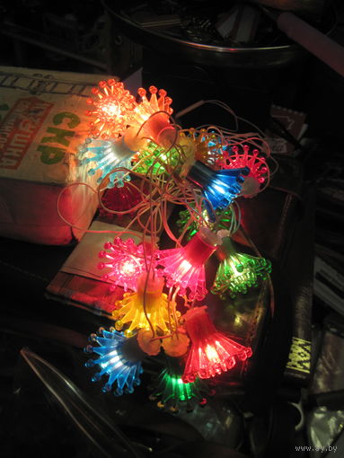 Гирлянда советская электрическая.