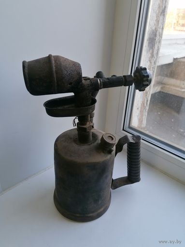 Старинная паяльная лампа Красногвардеец, в интерьер