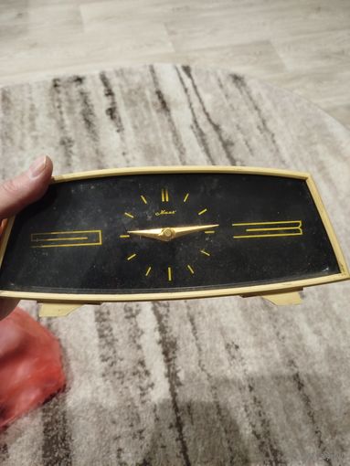 Часы маяк на ходу,нет ключа перевода,с рубля