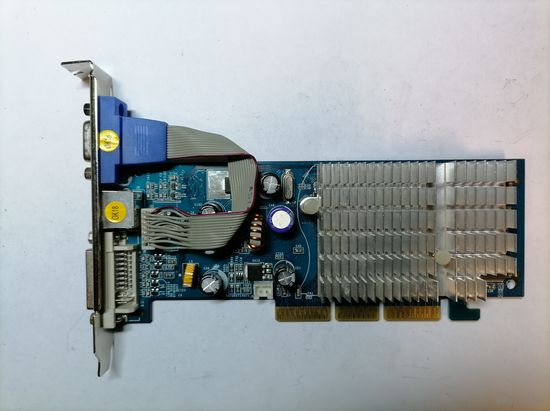 Видеокарта gf 6200 128 M