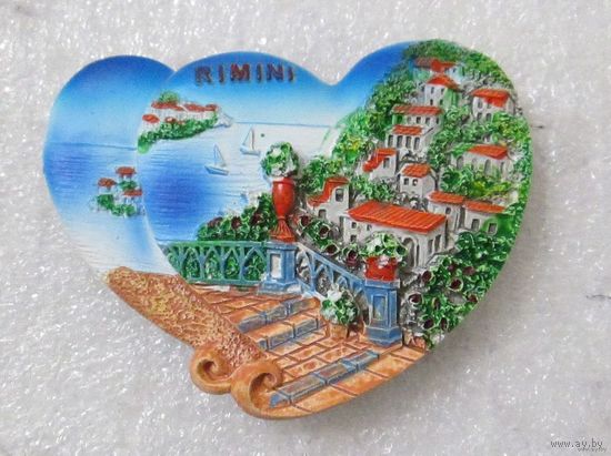 Магнит на холодильник Римини