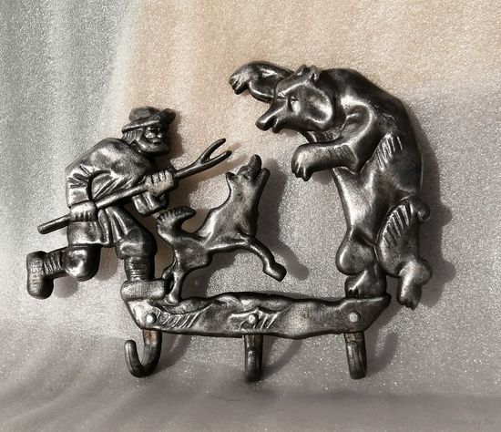 Ключница, вешалка. "Добро пожаловать". Алюминиевое литьё. СССР.