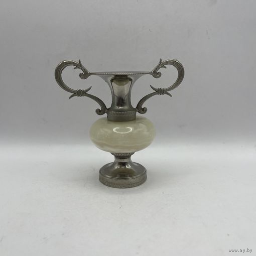 Ваза из оникса. Италия. 3292