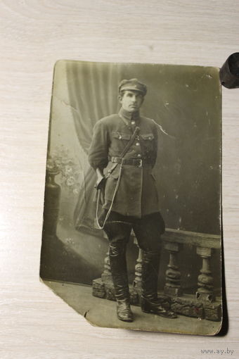 Фото 1930 года, военнослужащий РККА, размер 14*9 см.
