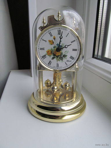 Часы настольные кварцевые Германия