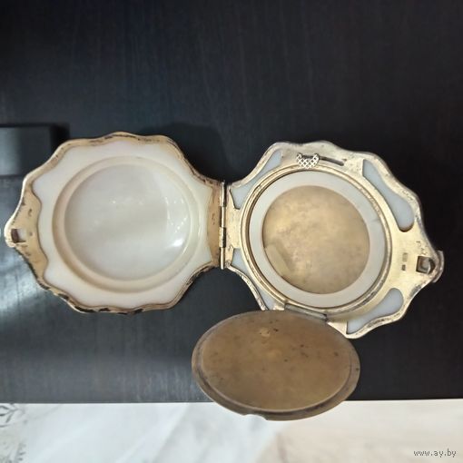 Пудреница ссср (серебро).