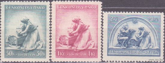 1937 Чехословакия. 361-363(Mi). Мать и ребенок. Барильеф. MNH **\\4