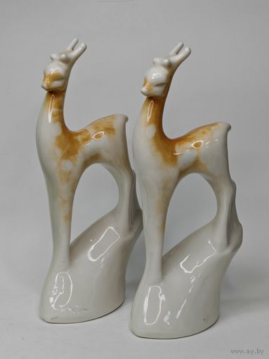 Статуэтка Олень фарфор. Одним лотом 2 шт. С рубля