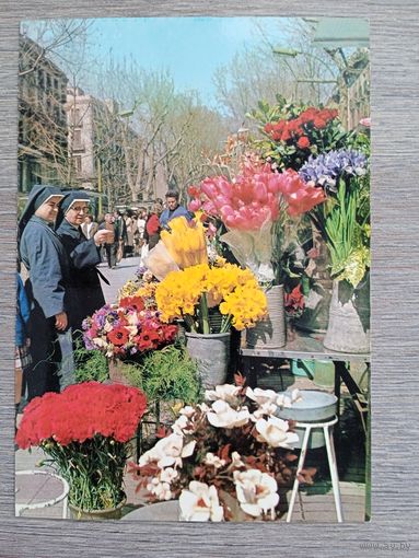 Этнография. Барселона. Рынок цветов