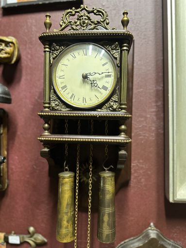 Старинные часы, латунь, дерево, полностью исправны, Европа, много лотов с рубля