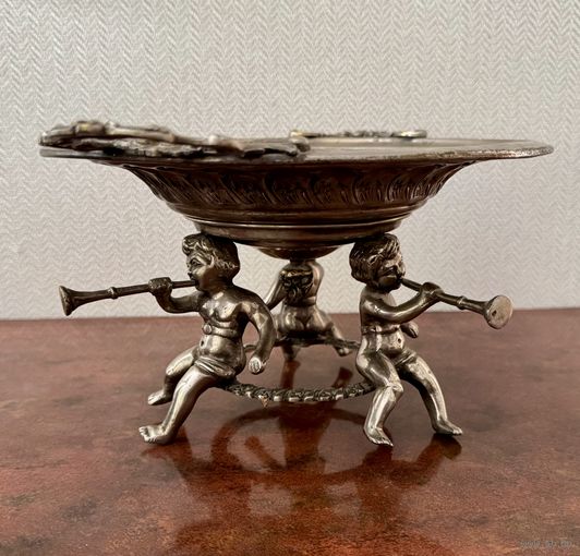 Ваза фруктовница Европа трубодуры