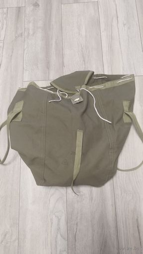 Сумка парашютная с содержимым. Лот интересный. Внутри 7 предметов