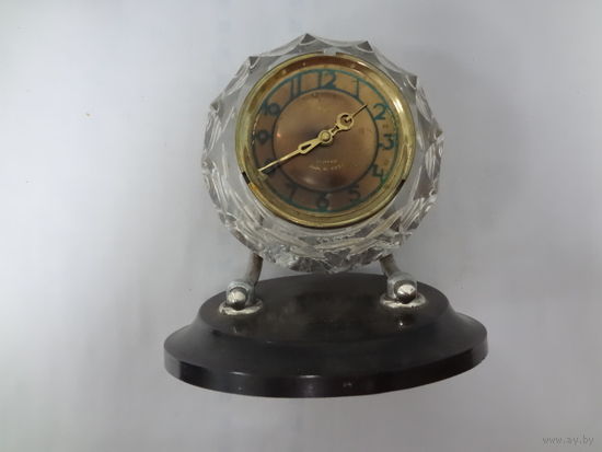 Часы Маяк.
