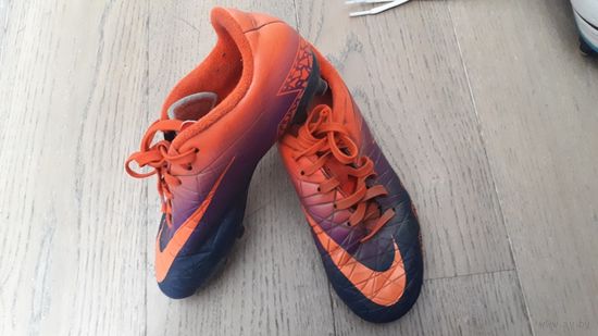 NIKE. Детские бутсы. Р-р 29-30.