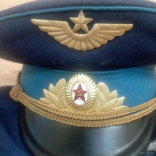 С рубля лот. Фуражка офицерская и др.