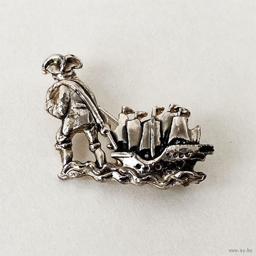 Брошь винтажная Гулливер в стране лилипутов