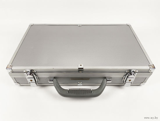 Алюминиевый кейс Leuchtturm с 5 планшетами на 237 монет