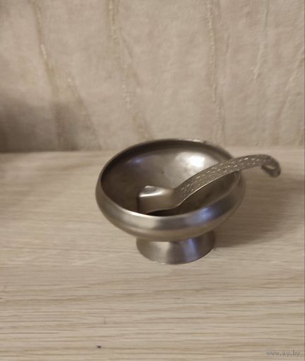 Икорница.солонка.мельхиор.