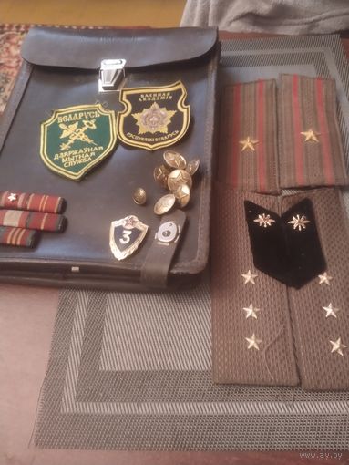 Планшетка, шевроны, погоны и др. времён СССР.