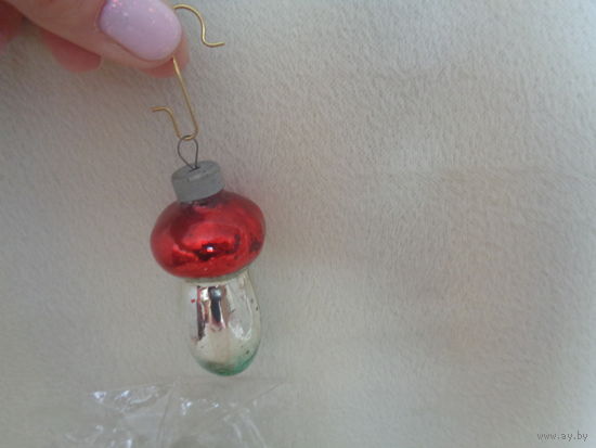 Крючки золотые для елочных игрушек, подвесы для гирлянды 3 см 50 шт