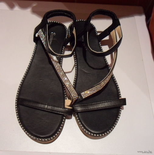 Босоножки 38 размер, новые