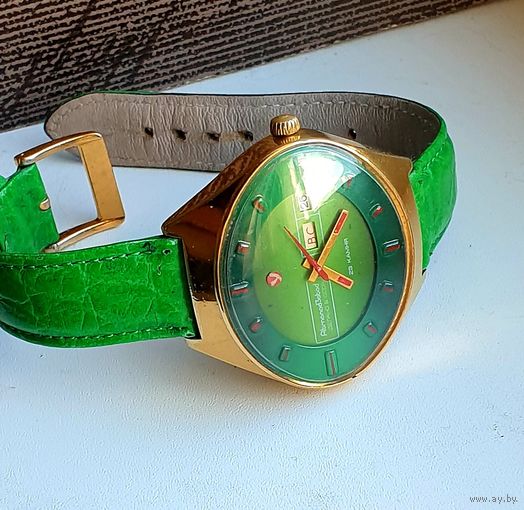 Часы Стадион