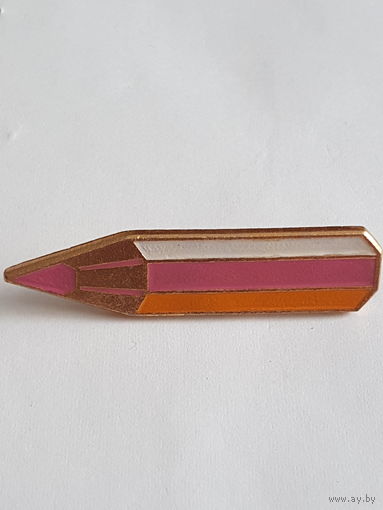 Брошь СССР,  ретро значок. Металл 4,3 см на 1 см