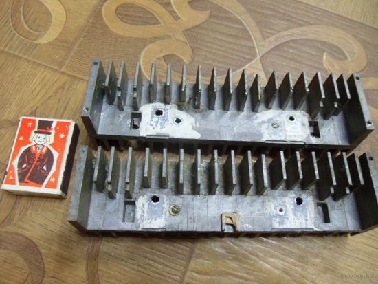 Два радиатора на КТ805.
