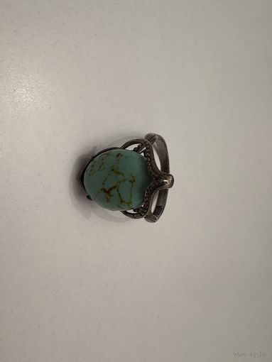 Кольцо с камнем